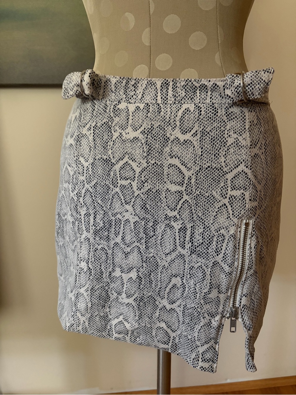 Free People White and Gray Snake-Print Mini Skirt with Side Zip